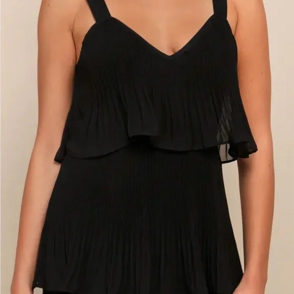 Elegant Nature Black Pleated Sleeveless Tiered Maxi Dress - Picture 4 of 6